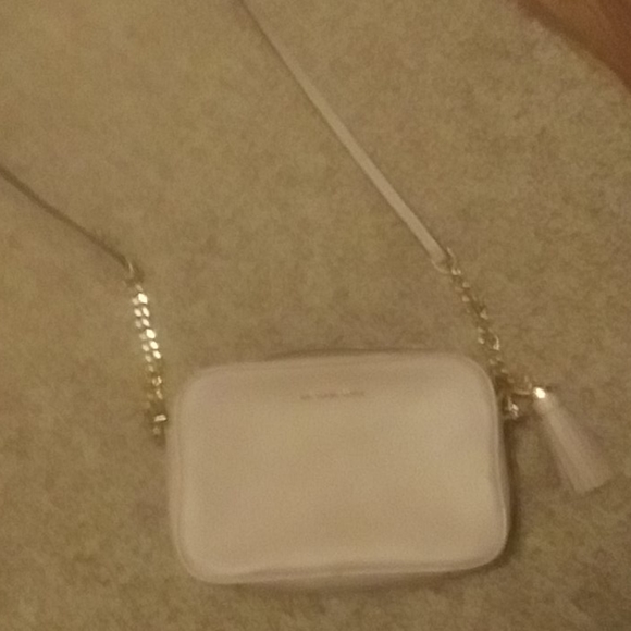 Meet your Posher, Brittany - Picture 1 of 8